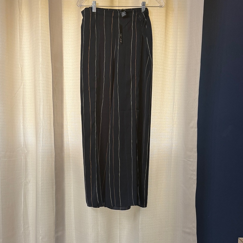 NIC+ZOE Blue  and White Striped Dress Pants